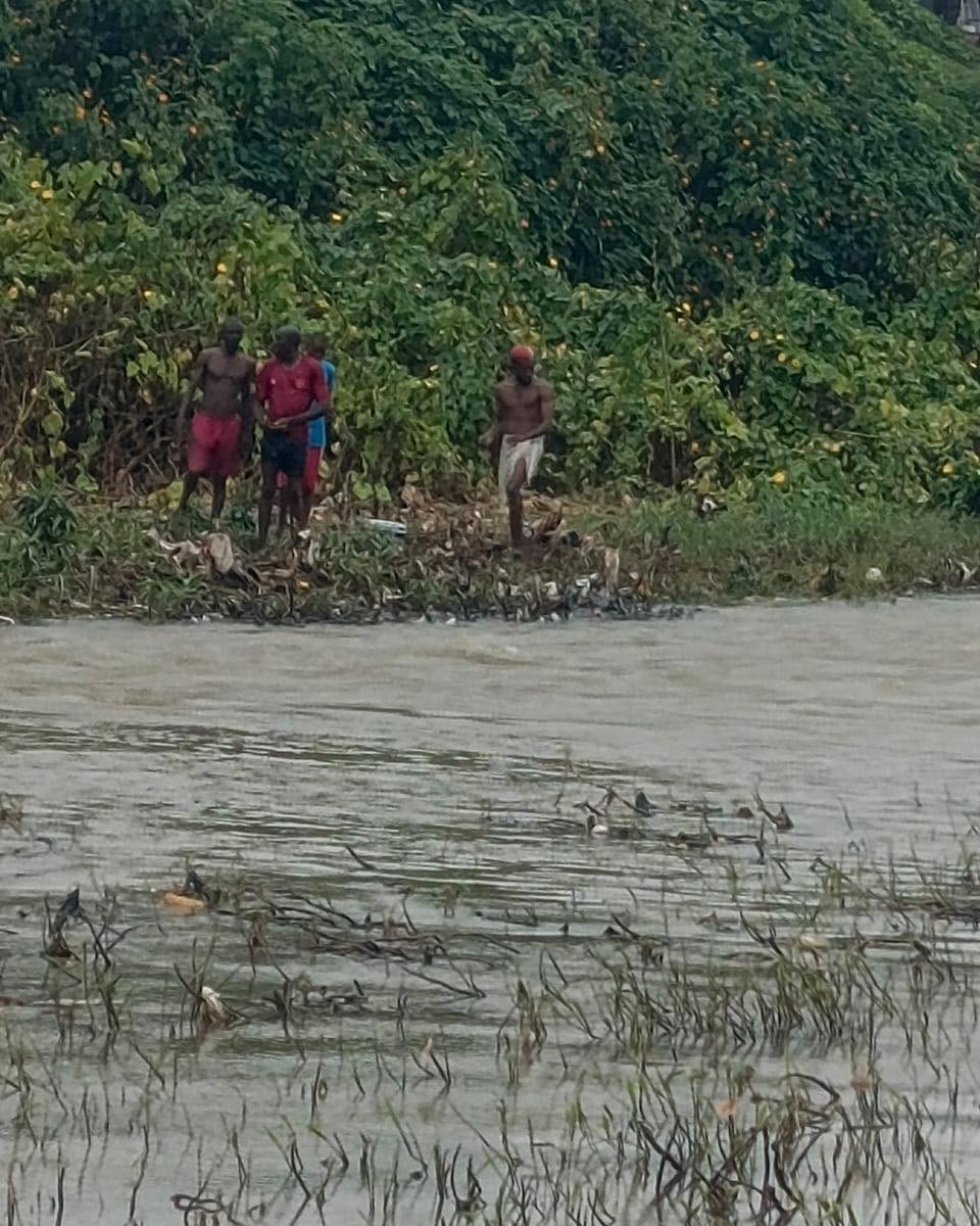 Man drowns while trying to rescue his apprentice who jumped into a river during a heated argument over N2000