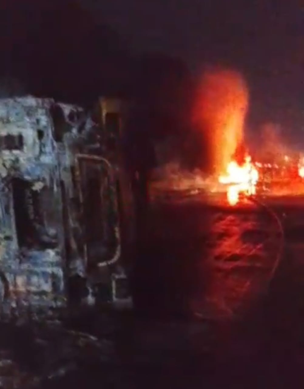 Man d!es, wife injured as granite-laden truck crushes car in Lagos