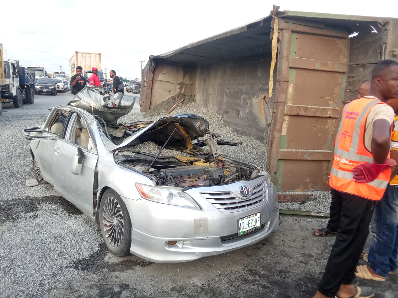 Man d!es, wife injured as granite-laden truck crushes car in Lagos