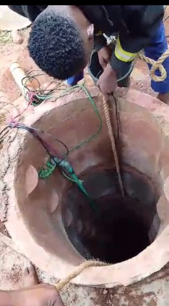 Oyo man d!ed trying to rescue goat from well