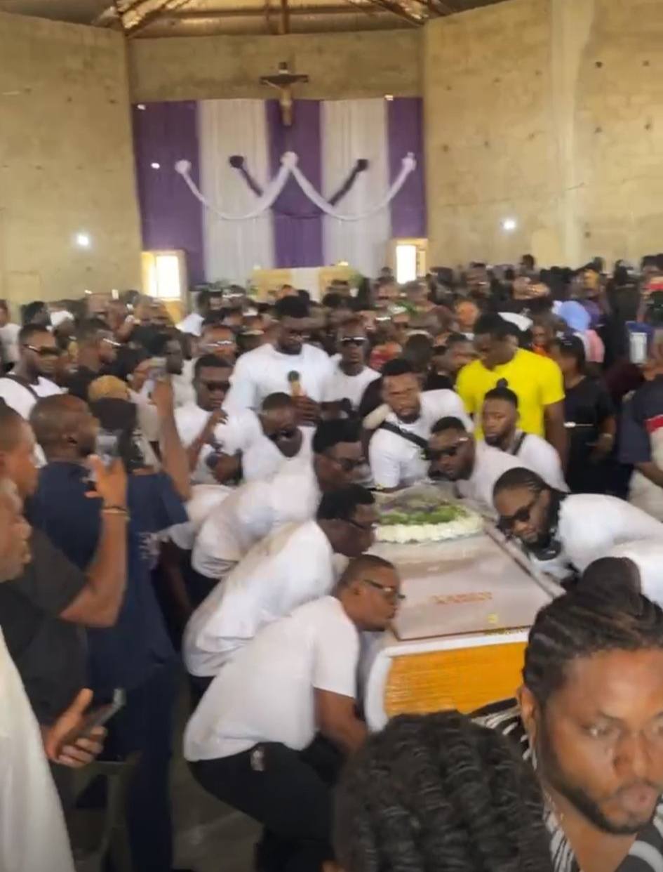 Singer bitten to de@th by snake in Abuja laid to rest (photos/video)
