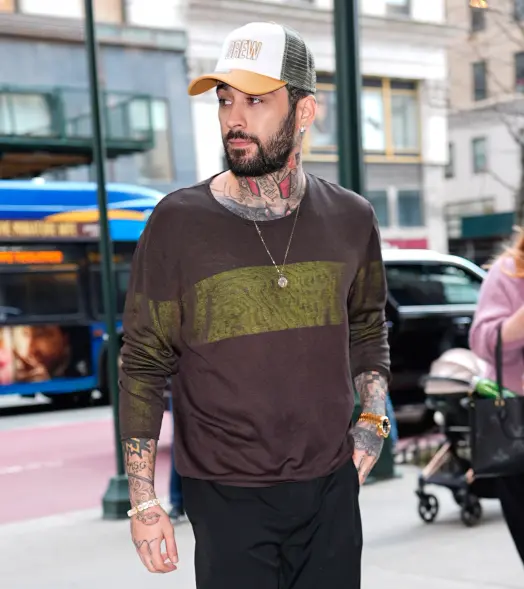 Singer, Zayn Malik cancels sellout US tour amid health struggles